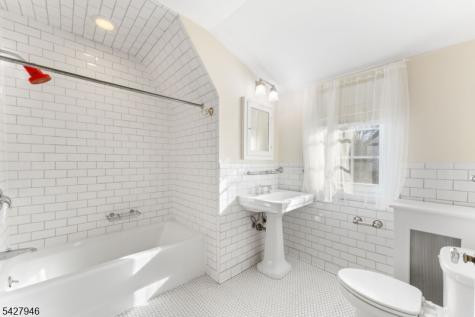 57 Pomander Walk Ridgewood Village NJ 07450
