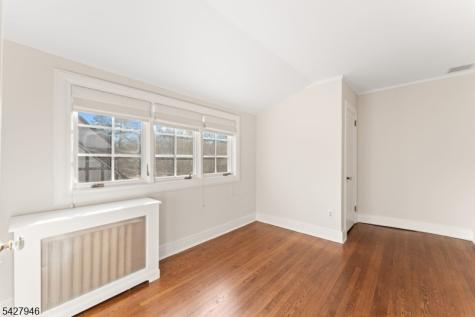 57 Pomander Walk Ridgewood Village NJ 07450