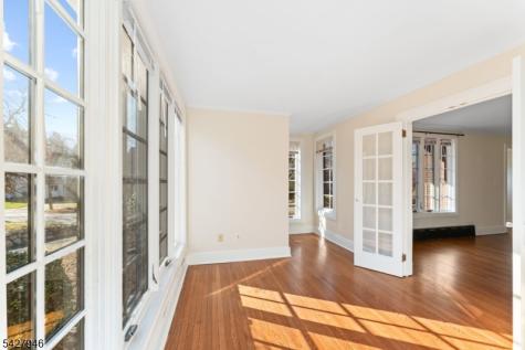 57 Pomander Walk Ridgewood Village NJ 07450