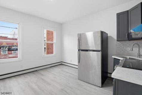 84 Center Street Clifton NJ 07011