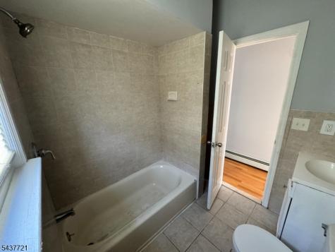 114 W 17th Street Linden NJ 07036