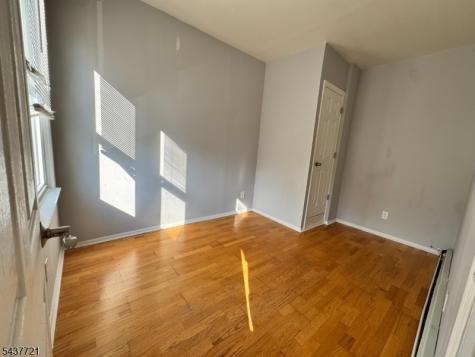 114 W 17th Street Linden NJ 07036