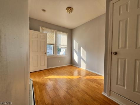 114 W 17th Street Linden NJ 07036
