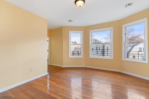 87 Columbia Avenue Newark NJ 07106