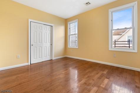 87 Columbia Avenue Newark NJ 07106