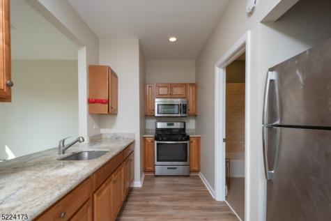 214 Woodcliff Ave-unit 1 Little Falls NJ 07424
