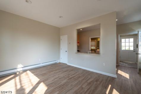 214 Woodcliff Ave-unit 1 Little Falls NJ 07424