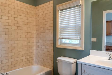 214 Woodcliff Ave-unit 1 Little Falls NJ 07424