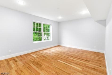 129 Mt Pleasant Avenue Newark NJ 07104