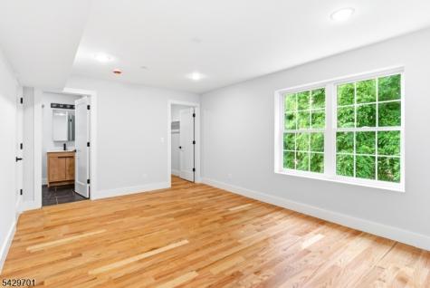 129 Mt Pleasant Avenue Newark NJ 07104
