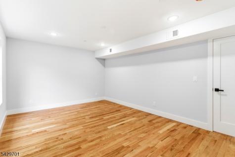 129 Mt Pleasant Avenue Newark NJ 07104