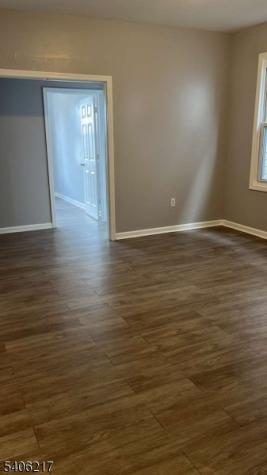 87 Schuyler Avenue Newark NJ 07112
