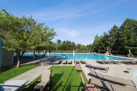 13 Knox Court Bernards NJ 07920