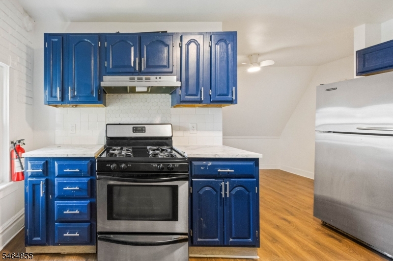 209 N 11th Street Newark NJ 07107