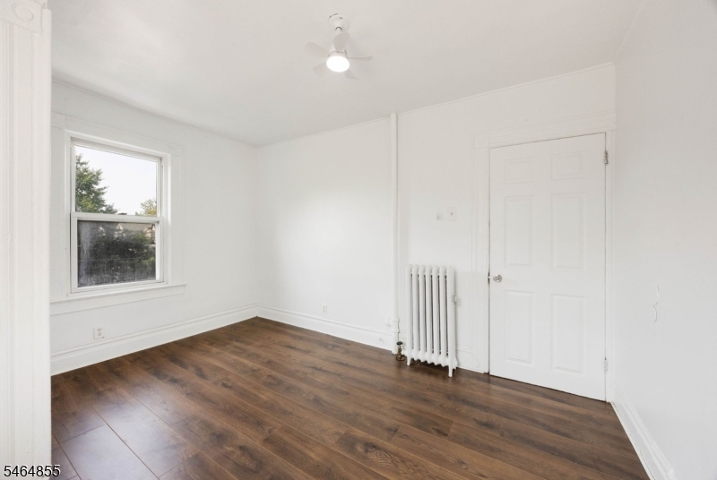 209 N 11th Street Newark NJ 07107