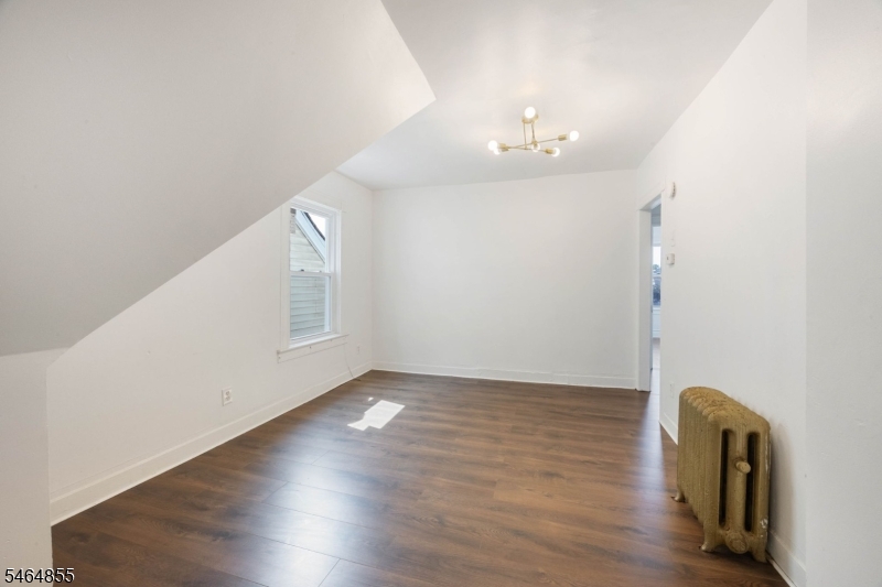 209 N 11th Street Newark NJ 07107