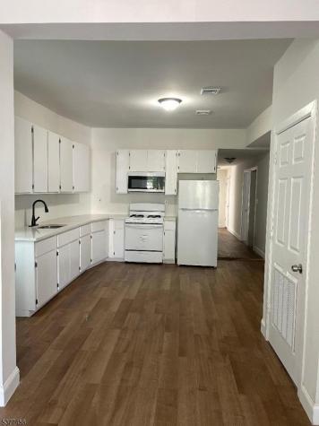 154 Johnson Avenue Newark NJ 07108