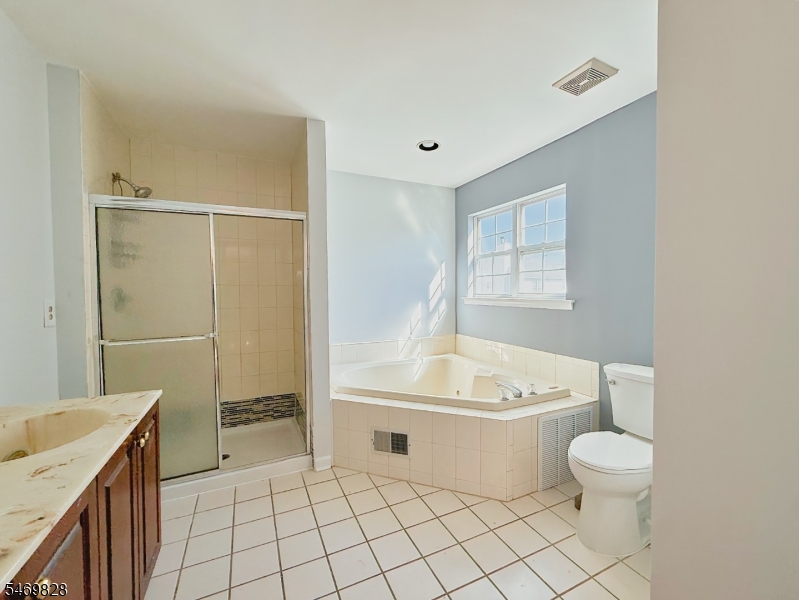 12 Kiser Lane Bridgewater NJ 08807