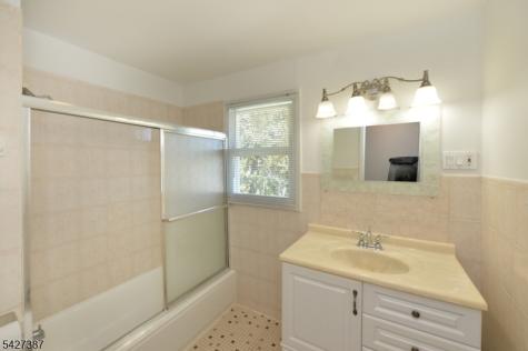 142 Grand Avenue Hawthorne NJ 07506