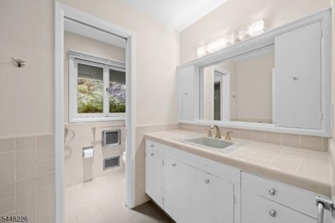 29 Wayside Place Montclair NJ 07042
