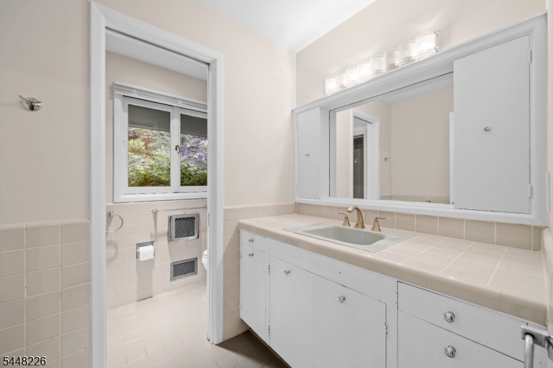29 Wayside Place Montclair NJ 07042