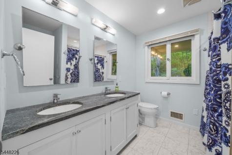 29 Wayside Place Montclair NJ 07042