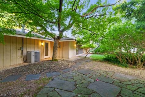 29 Wayside Place Montclair NJ 07042