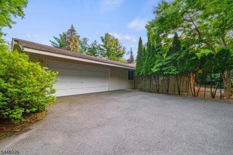 29 Wayside Place Montclair NJ 07042