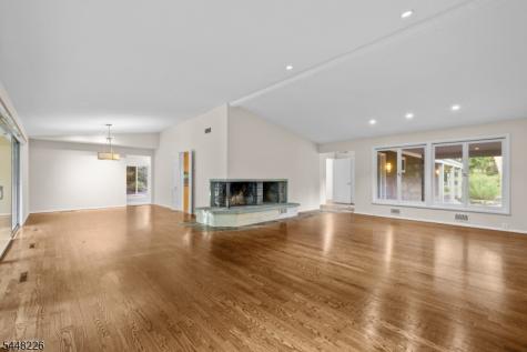 29 Wayside Place Montclair NJ 07042