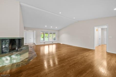 29 Wayside Place Montclair NJ 07042
