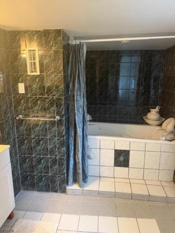 67 Oakland Avenue Edison NJ 08817