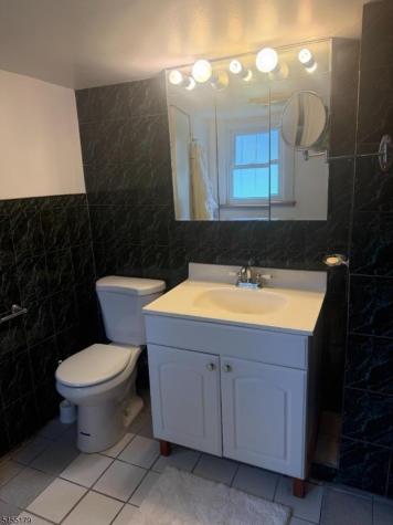 67 Oakland Avenue Edison NJ 08817