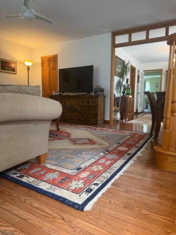 67 Oakland Avenue Edison NJ 08817