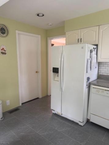 67 Oakland Avenue Edison NJ 08817