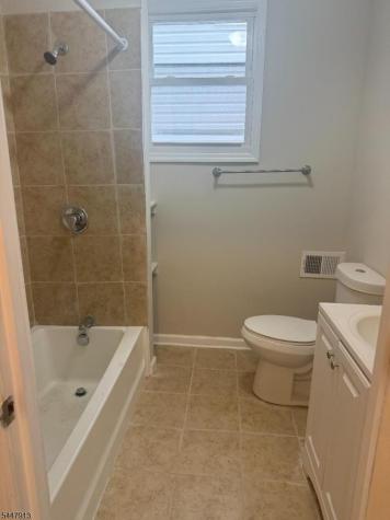 186 N 17th Street East Orange NJ 07017