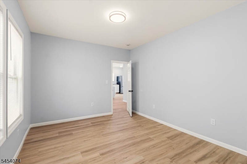 76 Grumman Avenue Newark NJ 07112