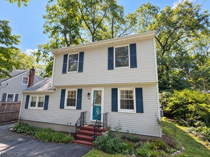 10 Iroquois Trail Denville NJ 07834