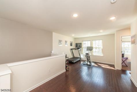11 Albert Court Randolph NJ 07869