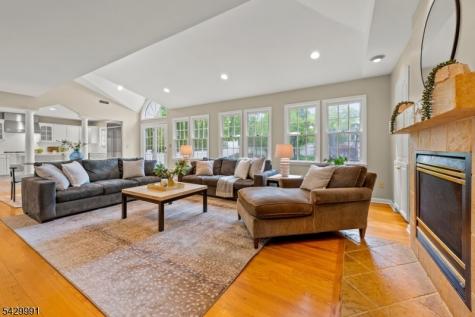 33 Exeter Road Unit 1 Millburn NJ 07078