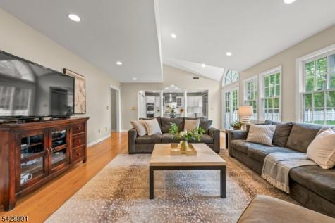 33 Exeter Road Unit 1 Millburn NJ 07078