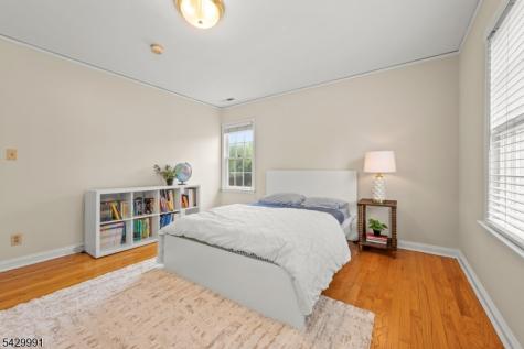 33 Exeter Road Unit 1 Millburn NJ 07078