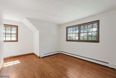 36 Page Drive Oakland NJ 07436