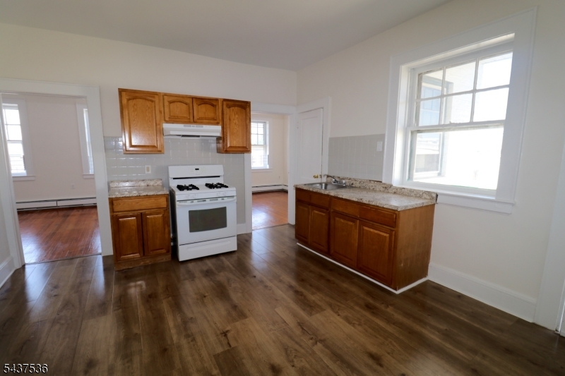 160 New York Avenue Newark NJ 07105