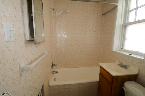 160 New York Avenue Newark NJ 07105