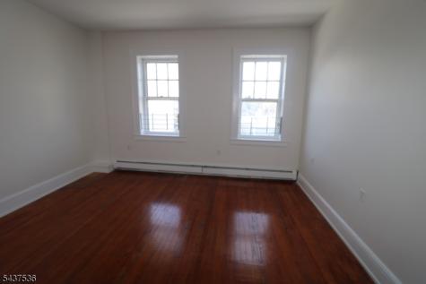 160 New York Avenue Newark NJ 07105