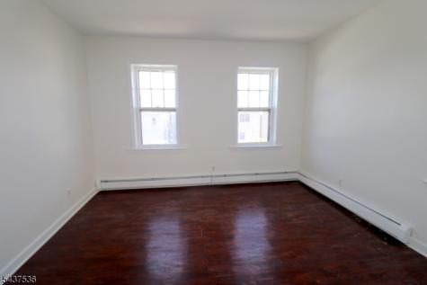 160 New York Avenue Newark NJ 07105