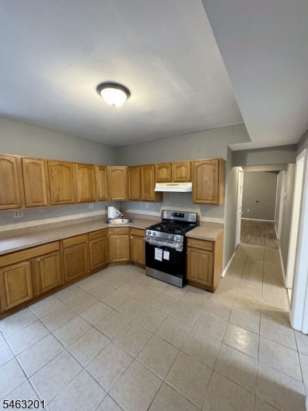 550 Norwood Street East Orange NJ 07018