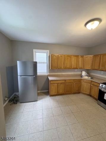 550 Norwood Street East Orange NJ 07018
