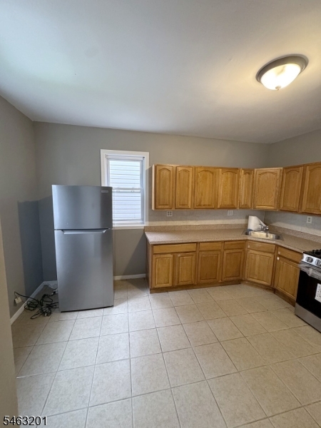 550 Norwood Street East Orange NJ 07018