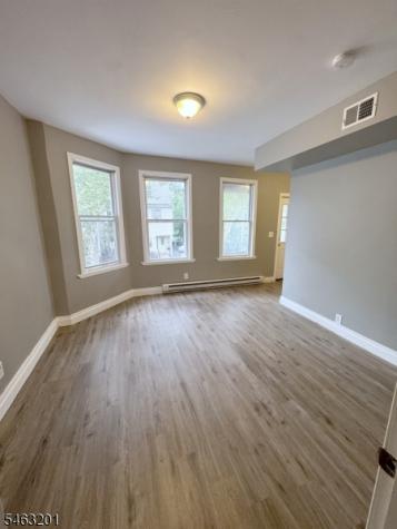 550 Norwood Street East Orange NJ 07018